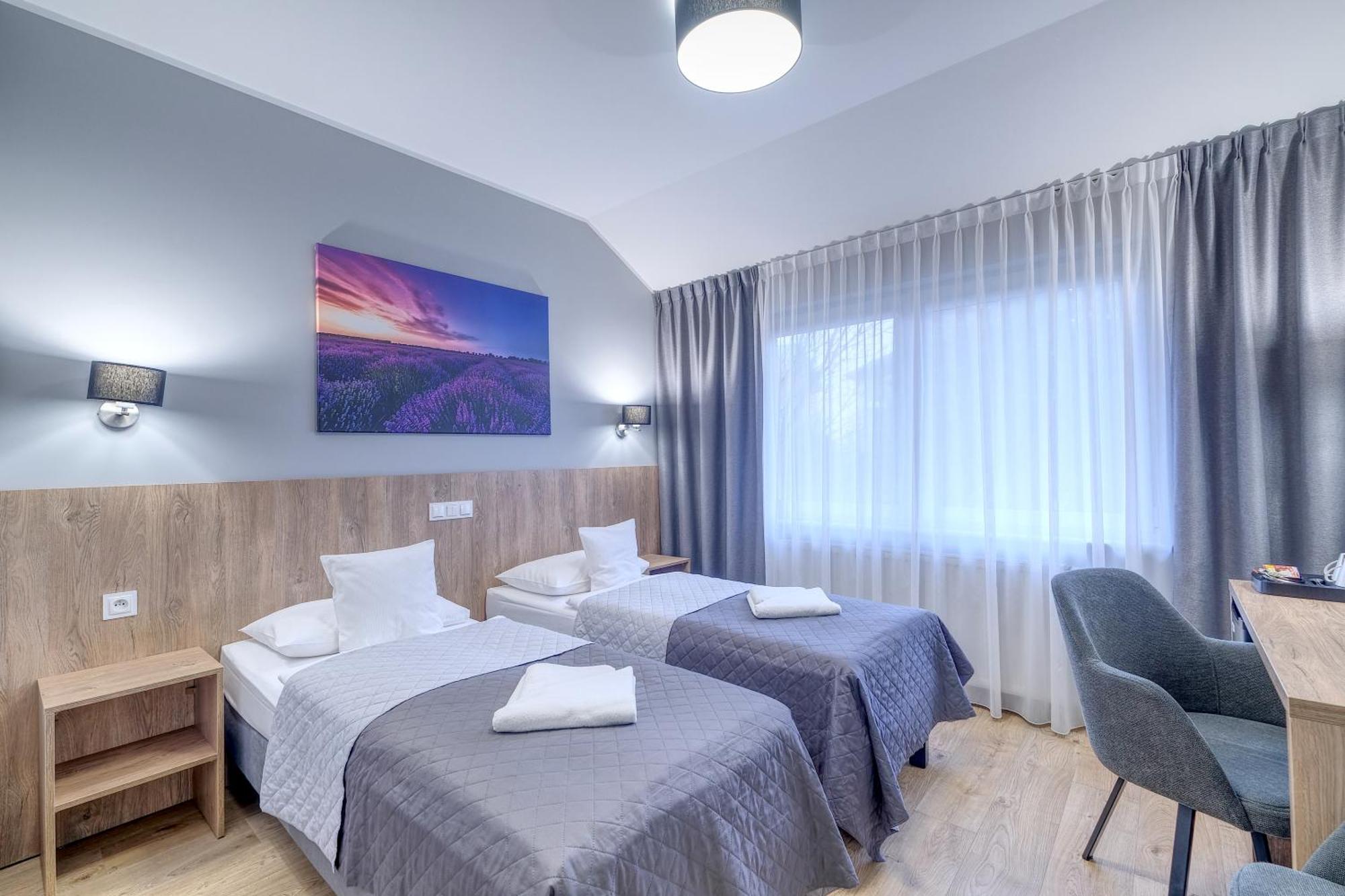 Lawendowy Dwor Bed & Breakfast Pszczolki Exterior photo