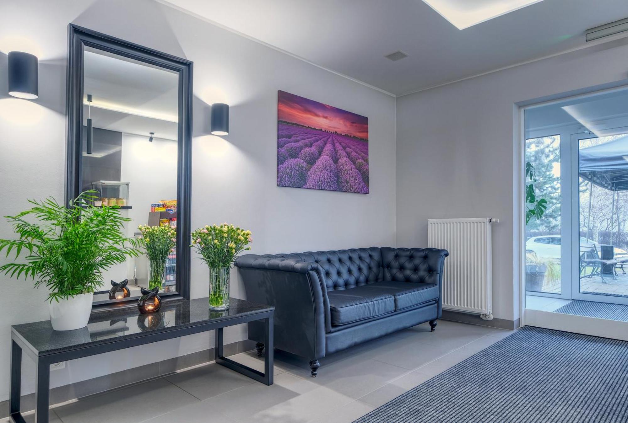 Lawendowy Dwor Bed & Breakfast Pszczolki Exterior photo